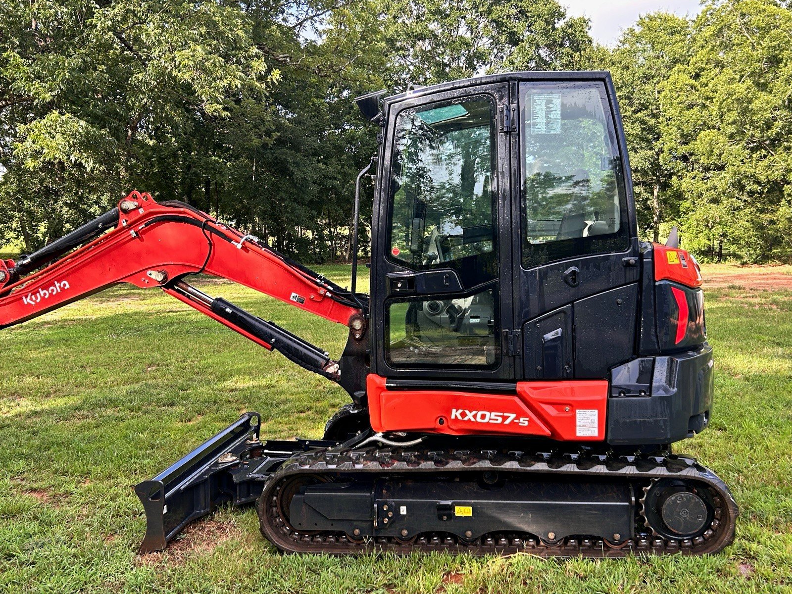 Kubota KX057-5 Mini Excavator w/ Cab Dozer Blade 2024