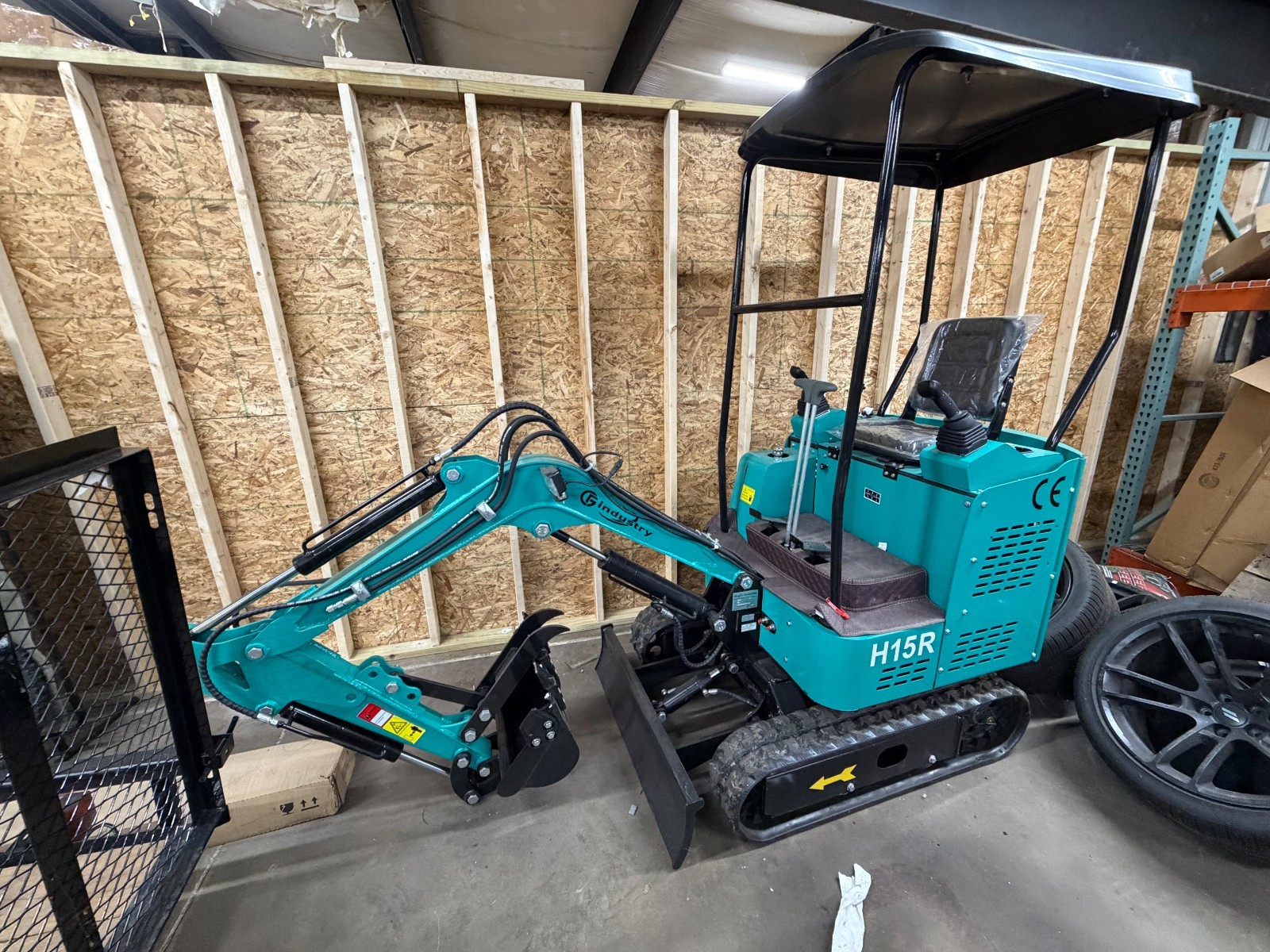 2025 CFG Industrial H15R Mini Excavator 15HP RATO Tracks Thumb Only 0.1 Hours